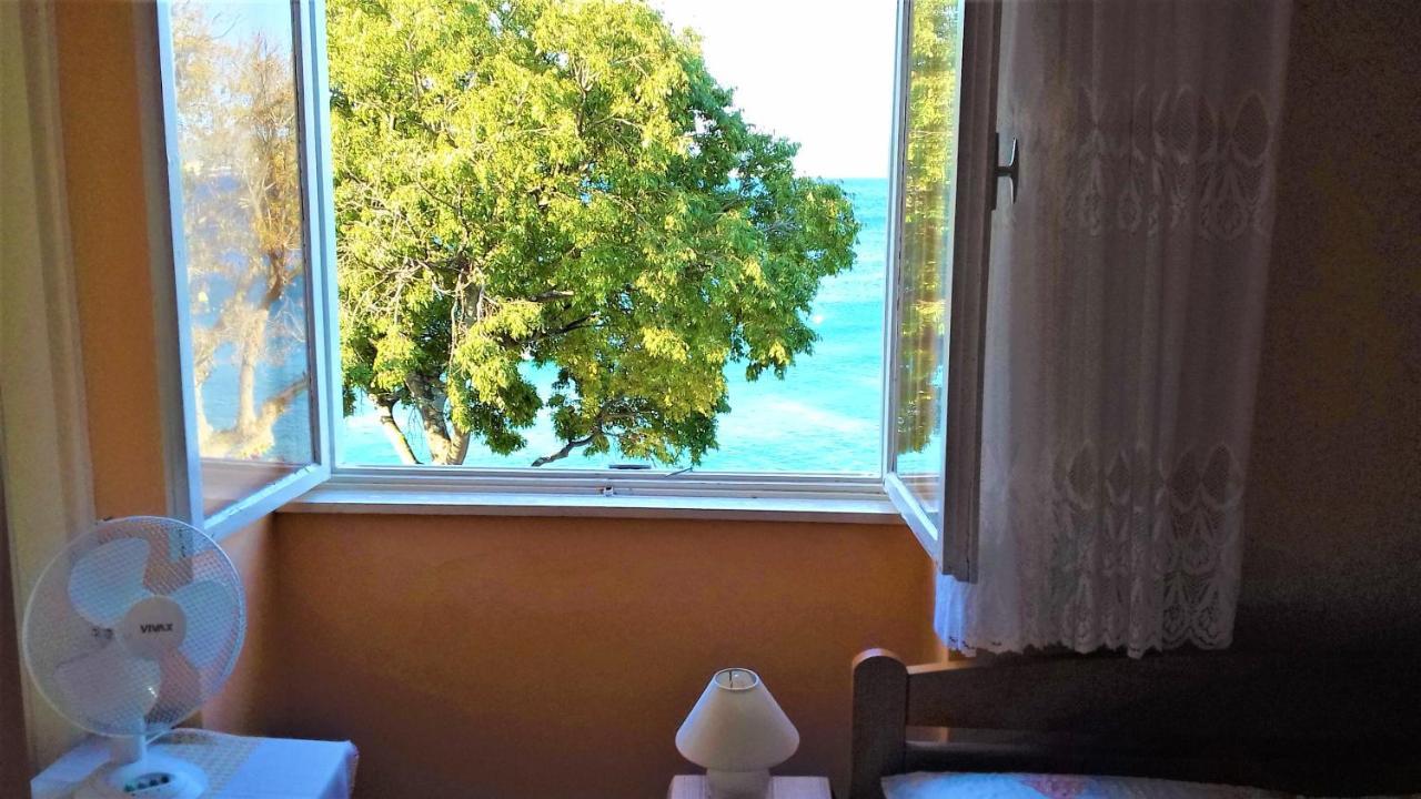 Branko Fabijanic Front Row By The Sea Apartman Selce Kültér fotó